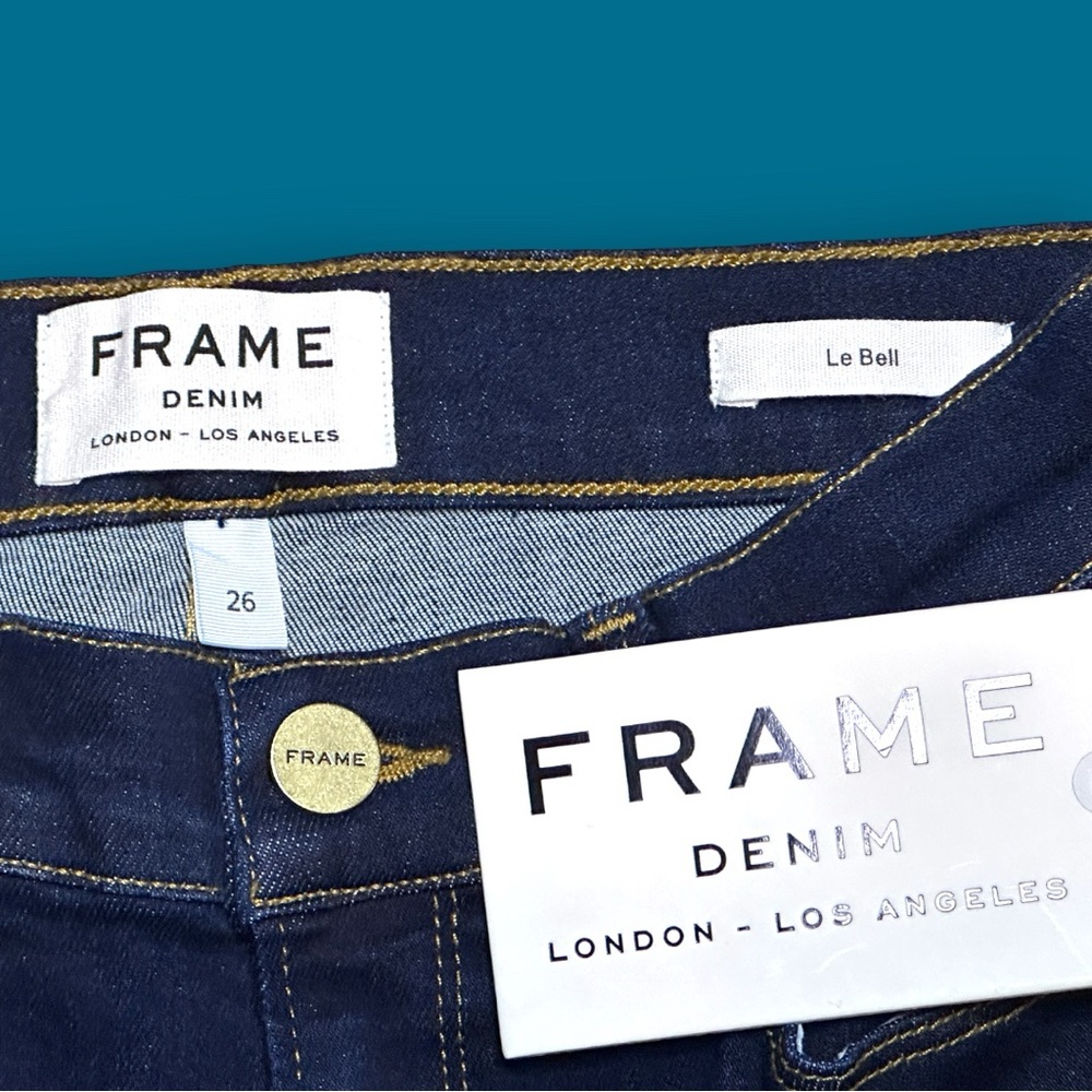 🎉HOST PICK!🎉NWT FRAME Le Bell Cropped Flare Jeans in Deep Indigo Blue. Size 26 - Picture 4 of 13